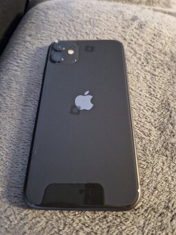 IPhone 11 black + I pods set - 3