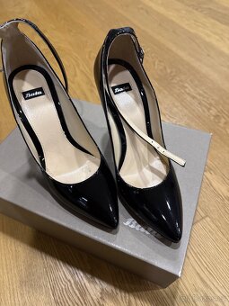 Dámské lakované lodičky - 3