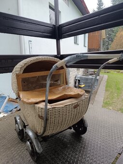 Prodám starý dětský kočárek - 3