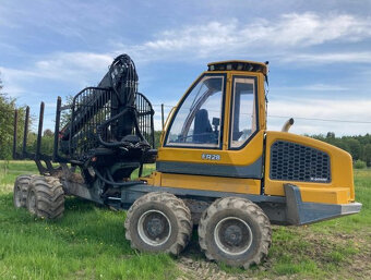 13t na 10t vyvážečka 8x8 SAMPO FR28 Rosenlew - 3