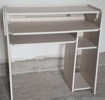 Počítačový stůl - 3