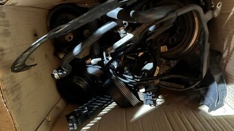 BMW E36 318is - motorové díly / "vnitřnosti" M42B18 - 3