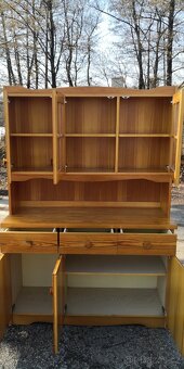 Masivní příborník - 3