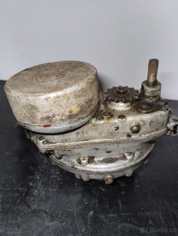 ČZ 98 - motor - 3