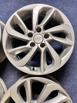 5x114,3 R17 Originál Hyunda Tucson Alu disky - 3