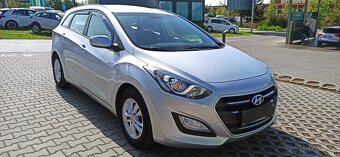 Hyundai i30 combi,1.6 ,83 000 najetokoupeno nové v CZ - 3