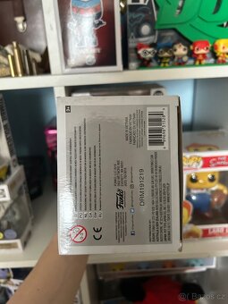 Funko pop Pikachu #353 - 3