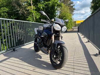 Triumph Speedtriple 1050 SE - 3