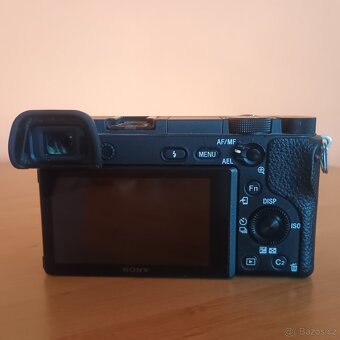 Sony A6300 (tělo) + 3 baterie - 3