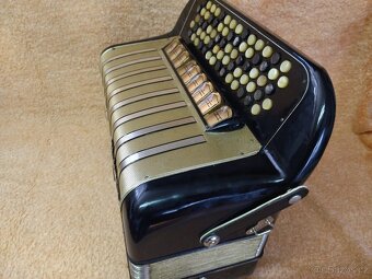 knoflíkový chromatický akordeon Hohner Maestro lll. 96 bas - 3