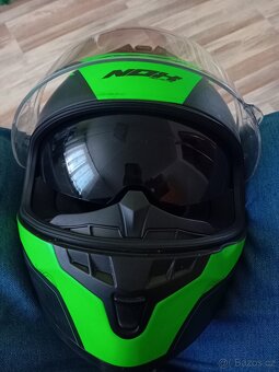 Helma na motorku NOX Shape - 3