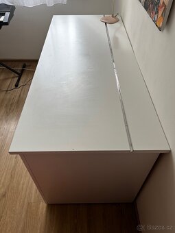 Moderní bílý psací stůl - pro studium nebo domácí kancelář - 3
