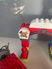 LEGO 10903 DUPLO HASIČSKÁ STANICE - 3