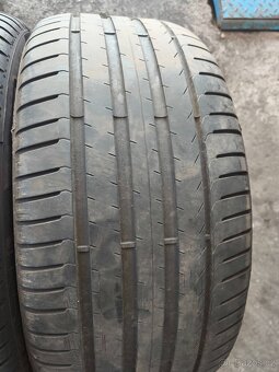 255/40/18 - 3