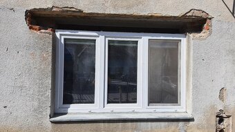 Trojdílné plastové okno bílé 202 cm x 122 cm (š x v) - 3