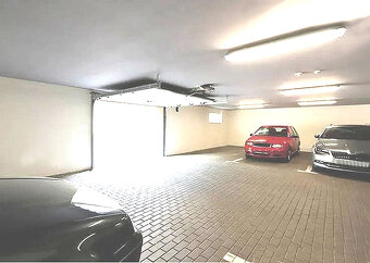 PRODÁM KRYTÉ  GARÁŽOVÉ STÁNÍ -  Brno, U Leskavy - 3