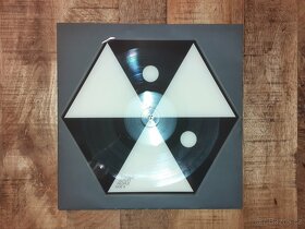 LP: Toxique - Outlet People - 3