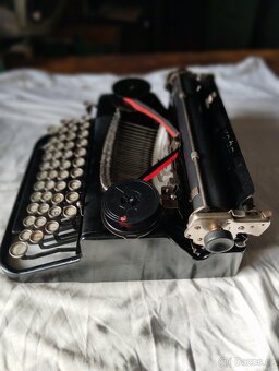 Starožitný psací stroj Underwood - 3