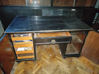 Pracovní stůl - 3