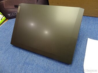 Zánovní herní notebook Lenovo IdeaPad Gaming 3 - 3