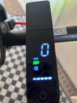 Xiaomi Mi Electric Scooter Pro (M365 Pro) - 3