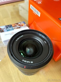 sony 20mm f1.8 full frame - 3