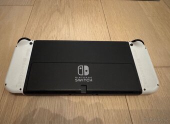 NINTENDO SWITCH - OLED WHITE - 3