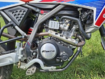 Motocykl Fantic 125 - 3