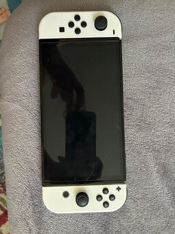 Nintendo Switch OLED Bílá - 3