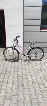 Cyklistické dámské trekingové kolo LEADER FOX - 3