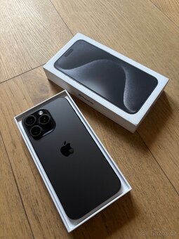 Apple iPhone 15 Pro Max 256GB černý - 3