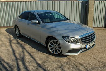 Mercedes-Benz E trieda Sedan 220 d - 3
