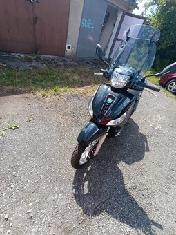 prodám PIAGGIO MEDLEY125 11kv - 3