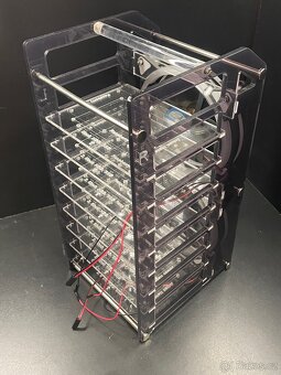 8 patrový Rack s ventilátory pro Raspberry Pi - 3