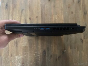 Acer Nitro 16 Black (AN16-42-R9D6) - 3