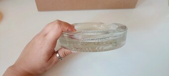 Skleněný popelník - 3