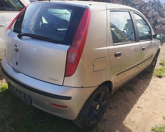 Fiat Punto 1.3 JTD rozprodám na ND .Motor a převodovka OK - 3