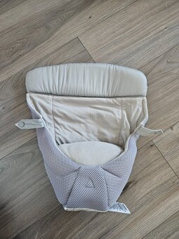 Nosítko ergobaby s novorozeneckou vložkou - 3