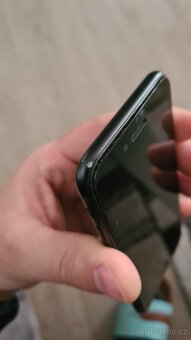 iPhone SE 2022 128GB - 3