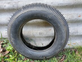 Pneumatiky na veterána Simca Elyseé - 3