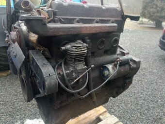 Motor zetor crystal 8011 - 3