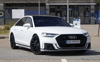 Audi A8 55 TFSI z roku 2022 - 3