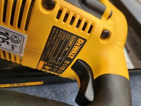 Bourací kladivo Dewalt D25899 K-QS SDS-Max, 1500W, 10kg - 3