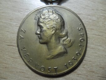 vyznamenání - Za Věrnost 1939 - 1945 - Druhý Národní Odboj - 3