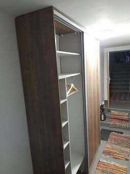 Šatní skříň - 3