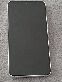 Samsung Galaxy s22 256g bila, 2 roky stary, kryty a skla, vý - 3