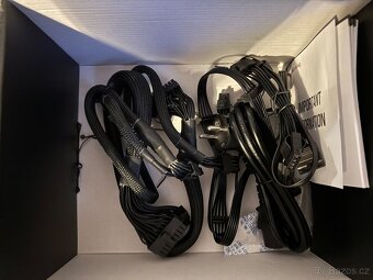 Corsair RM550x - 3