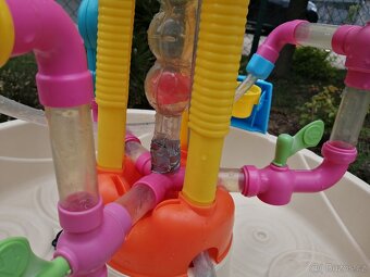 Vodní stůl Little Tikes továrna na vodotrysky - 3