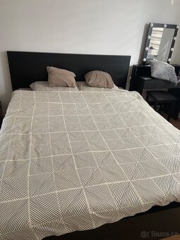 Postel IKEA MALM 160x200 cm se zvedacím úložným prostorem - 3