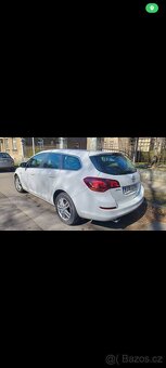 Opel Astra J Sports Tourer 2.0 CDTI, 118kW, KLIMA, Po STK - 3